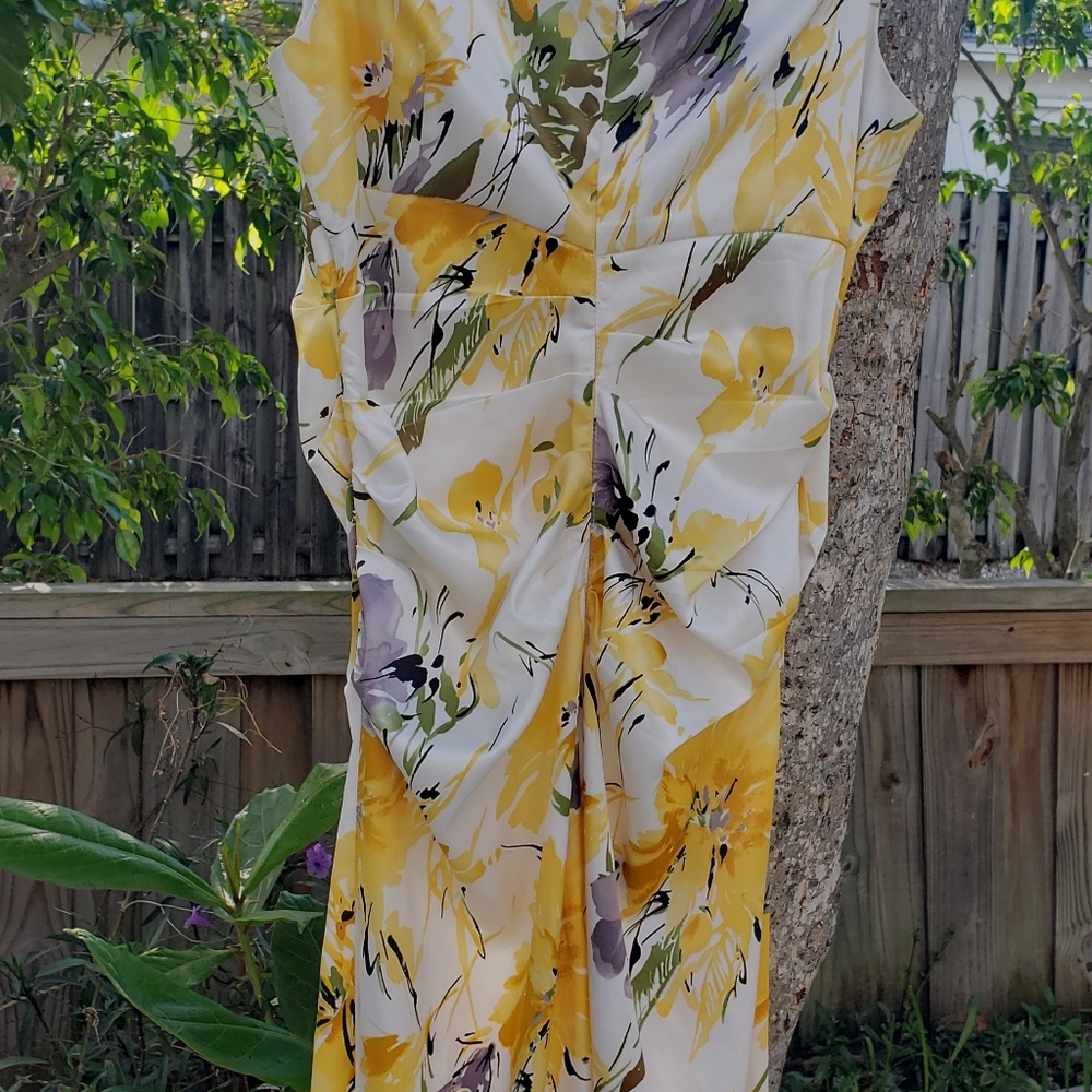 Floral Dress - Picture 2 of 3